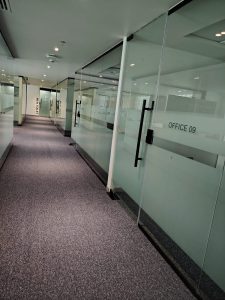 نصائح للحفاظ على الزجاج بعد التركيب