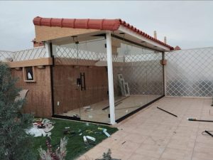 خطوات تركيب الزجاج