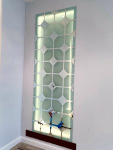 فك وتركيب الزجاج