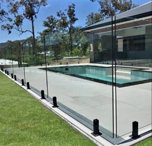 أبواب وواجهات الزجاج 